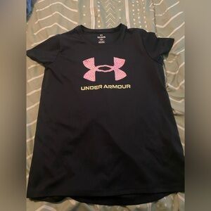SOLD 5  FOR 20 BUNDLE FOR OFFER Under Armour Black Tee
